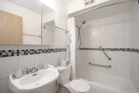 7854 South South Shore Drive Chicago IL 60649