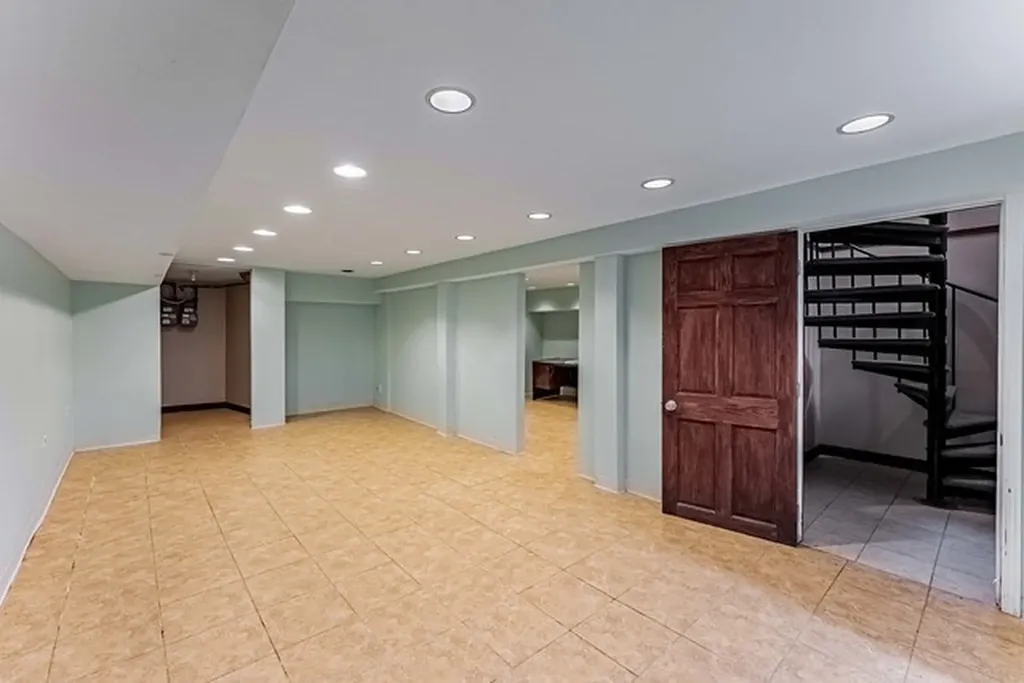 5543 West Diversey Avenue Chicago IL 60639