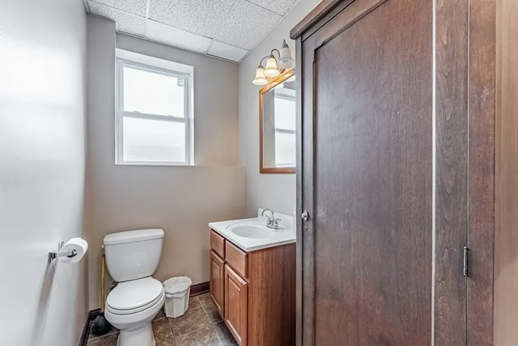 5543 West Diversey Avenue Chicago IL 60639