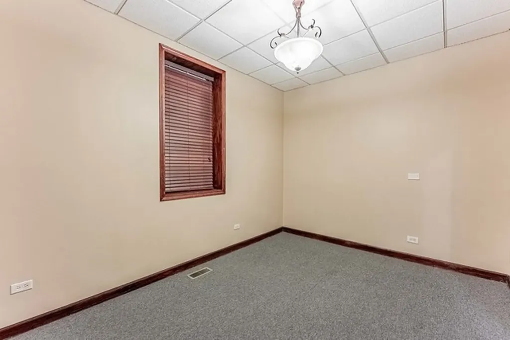 5543 West Diversey Avenue Chicago IL 60639