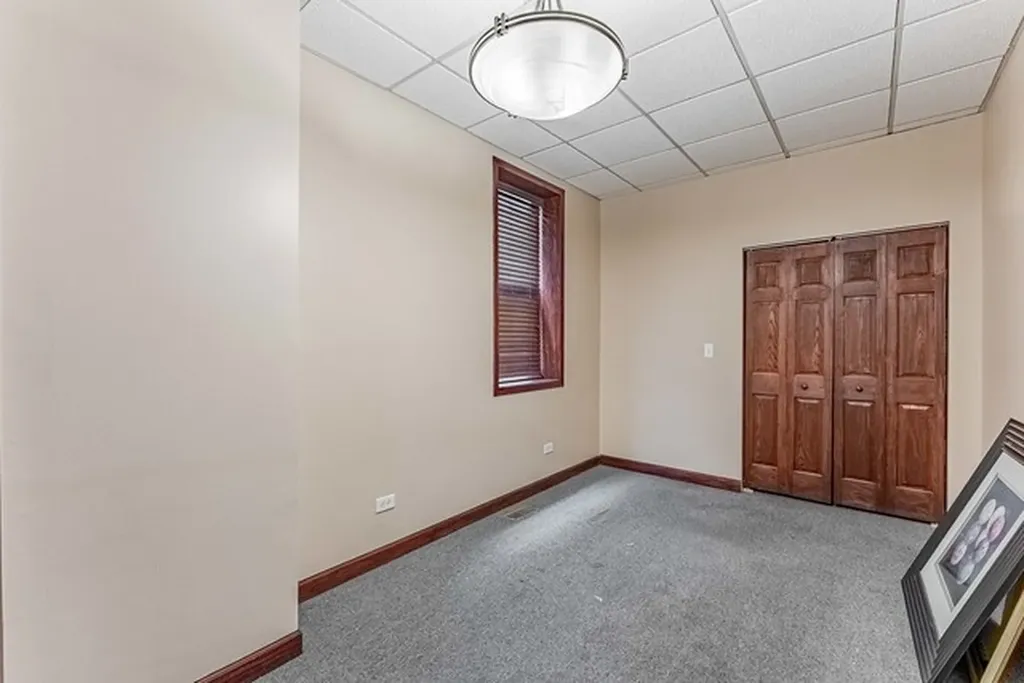 5543 West Diversey Avenue Chicago IL 60639