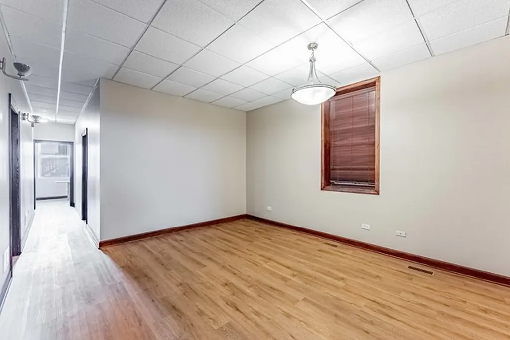 5543 West Diversey Avenue Chicago IL 60639