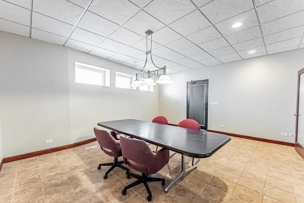 5543 West Diversey Avenue Chicago IL 60639