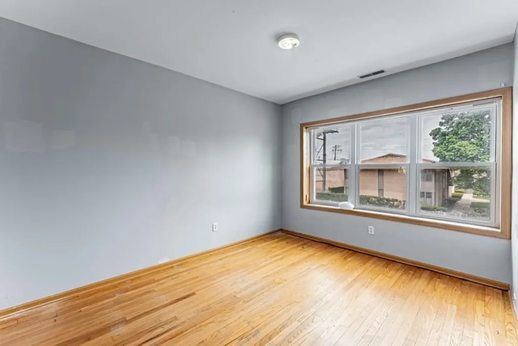 5543 West Diversey Avenue Chicago IL 60639