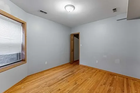 5543 West Diversey Avenue Chicago IL 60639