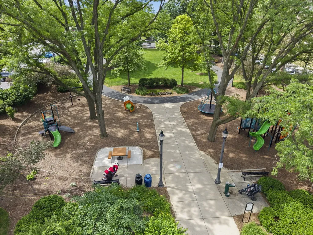 119 South Ellsworth Street Naperville IL 60540
