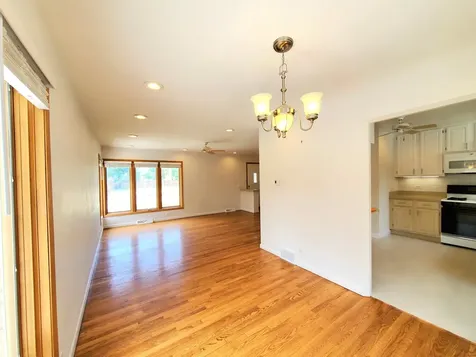 4715 West Lake Avenue Glenview IL 60025