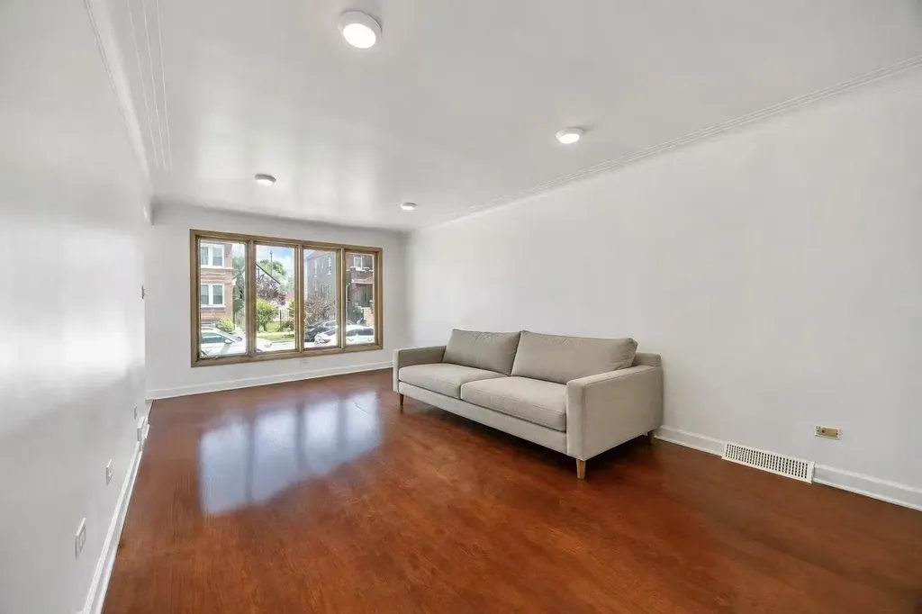 4542 South Mozart Street Chicago IL 60632