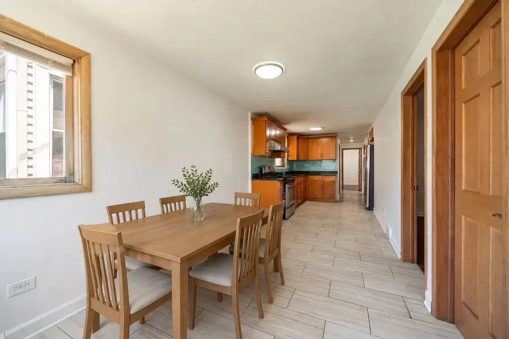 4542 South Mozart Street Chicago IL 60632