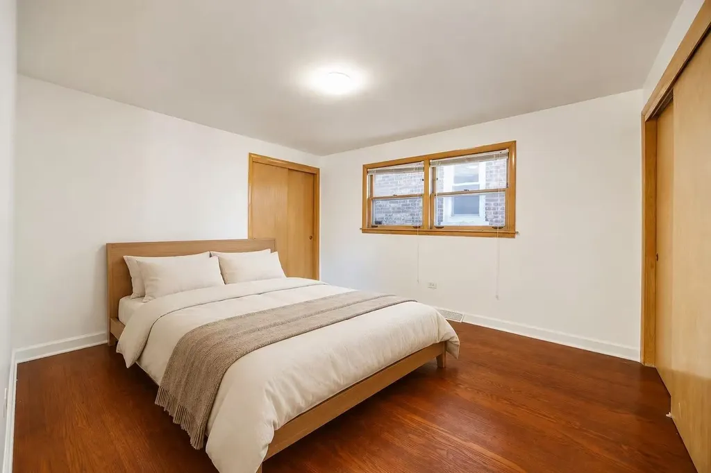 4542 South Mozart Street Chicago IL 60632