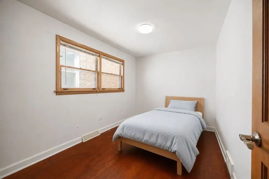 4542 South Mozart Street Chicago IL 60632