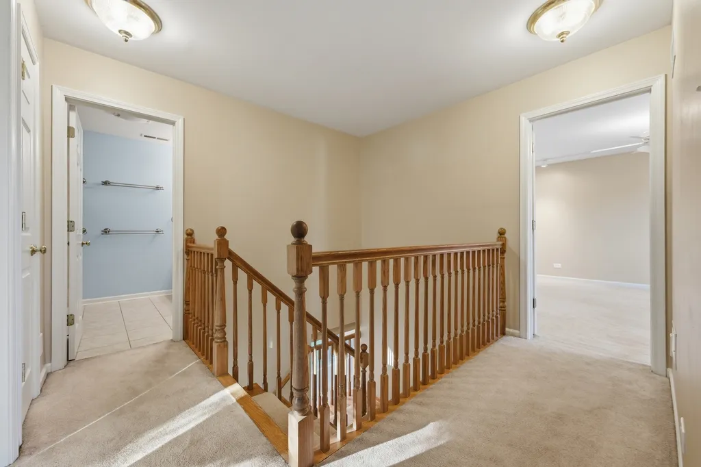 499 Carlsbad Trail Roselle IL 60172