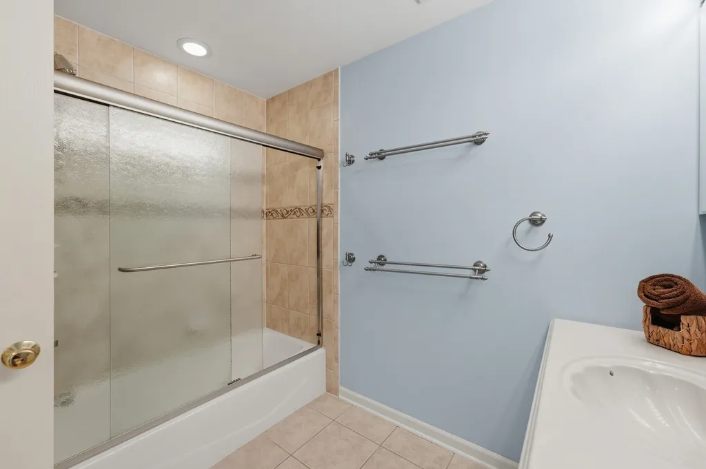 499 Carlsbad Trail Roselle IL 60172