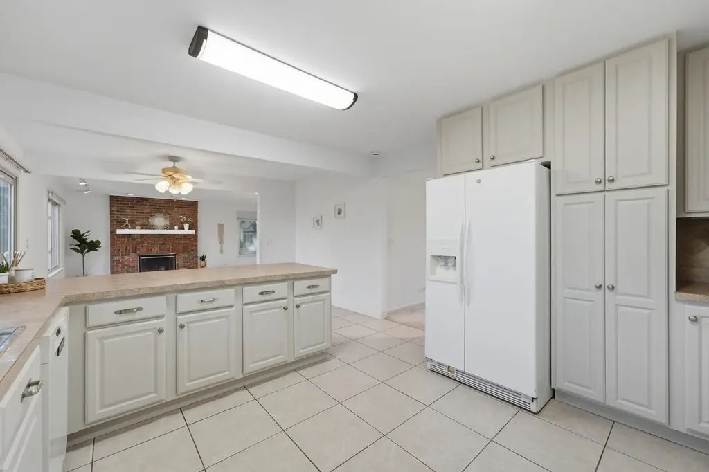 499 Carlsbad Trail Roselle IL 60172