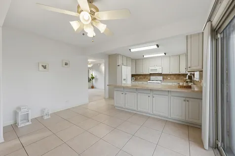 499 Carlsbad Trail Roselle IL 60172