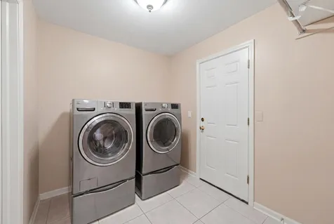 499 Carlsbad Trail Roselle IL 60172
