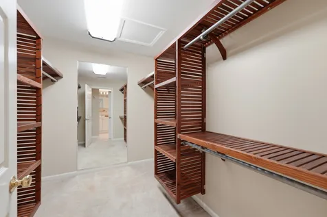 499 Carlsbad Trail Roselle IL 60172