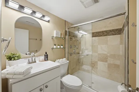 499 Carlsbad Trail Roselle IL 60172