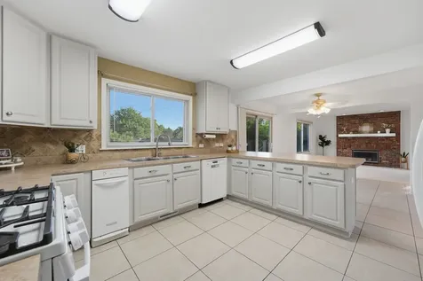 499 Carlsbad Trail Roselle IL 60172