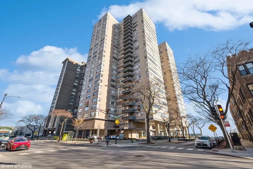 6301 North Sheridan Road Chicago IL 60660