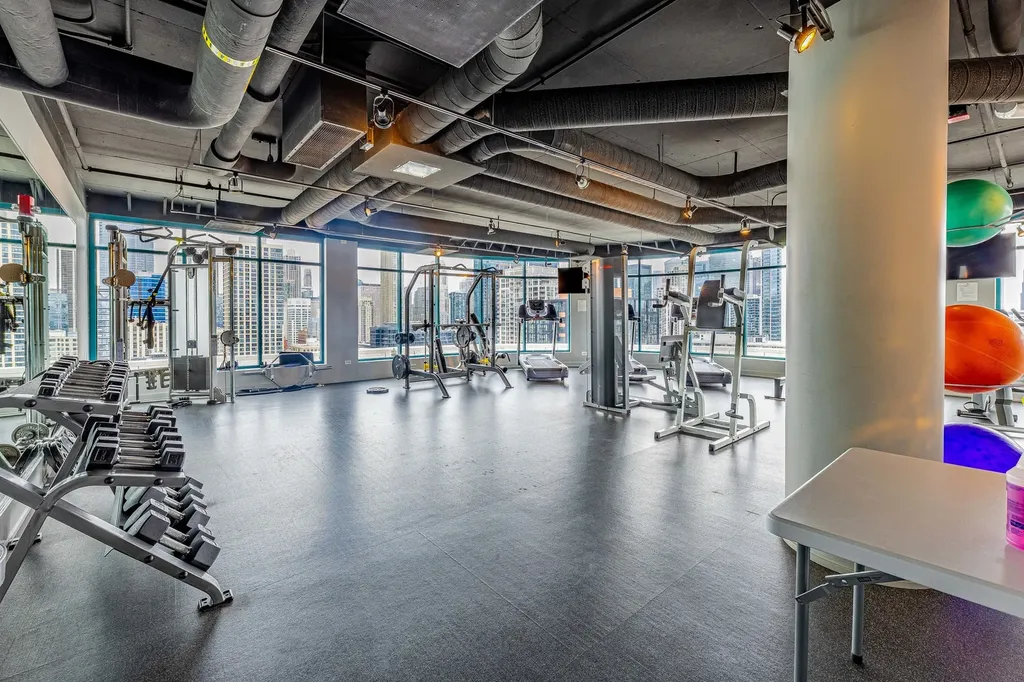 340 West Superior Street Chicago IL 60654