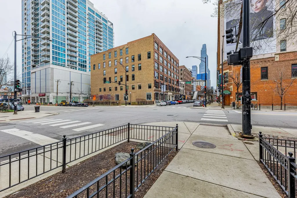 340 West Superior Street Chicago IL 60654
