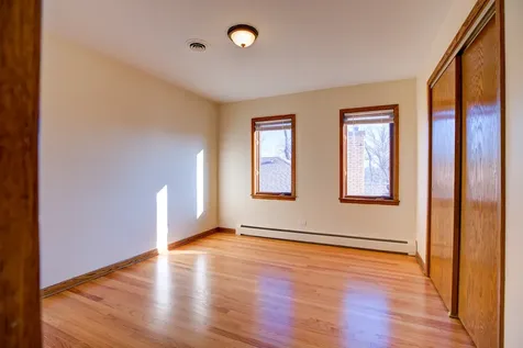 5715 North Cicero Avenue Chicago IL 60646