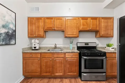 6230 North Kenmore Avenue Chicago IL 60660