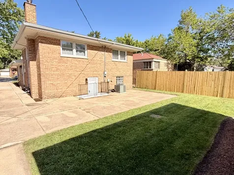 14237 Minerva Avenue Dolton IL 60419