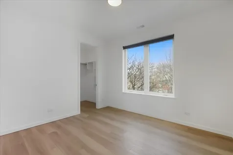 204 South Leavitt Street Chicago IL 60612