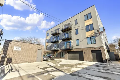 204 South Leavitt Street Chicago IL 60612