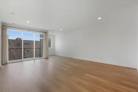 204 South Leavitt Street Chicago IL 60612