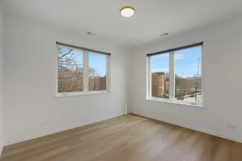 204 South Leavitt Street Chicago IL 60612
