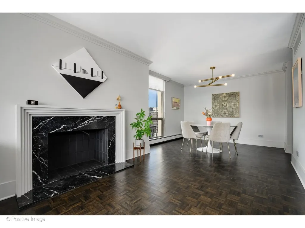 1310 North Ritchie Court Chicago IL 60610