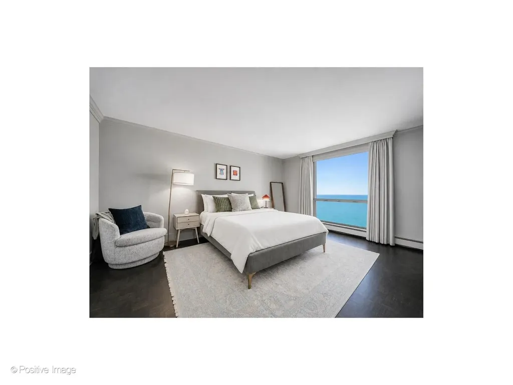1310 North Ritchie Court Chicago IL 60610