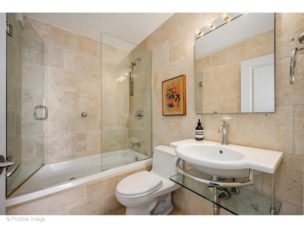 1310 North Ritchie Court Chicago IL 60610