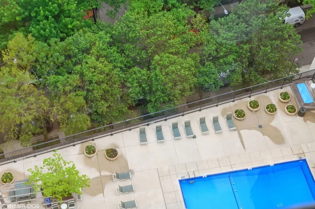 1310 North Ritchie Court Chicago IL 60610