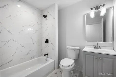 18172 West Twin Lakes Boulevard Grayslake IL 60030