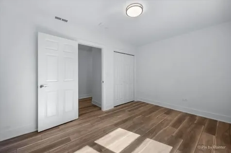 18172 West Twin Lakes Boulevard Grayslake IL 60030