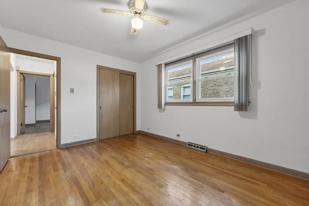 4618 West 87th Street Chicago IL 60652