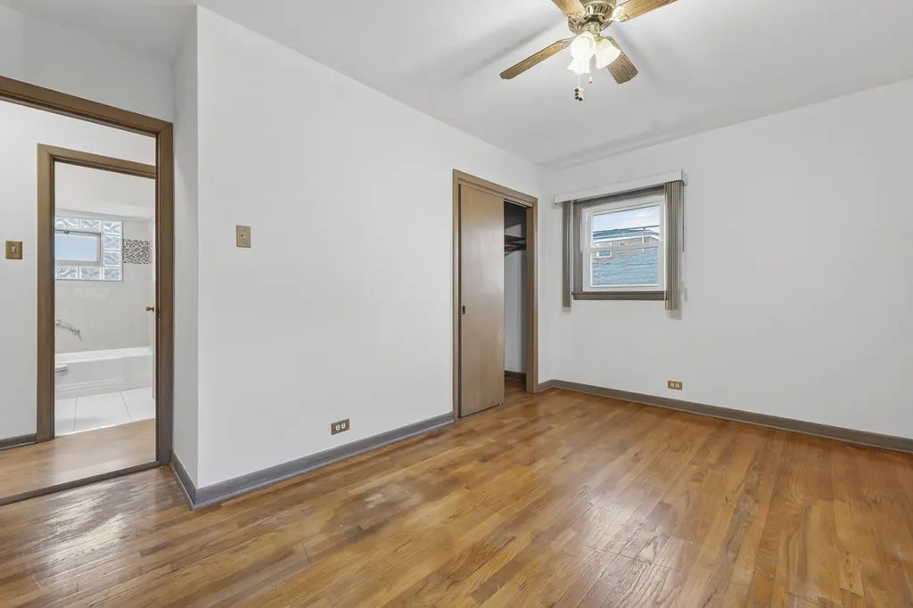 4618 West 87th Street Chicago IL 60652