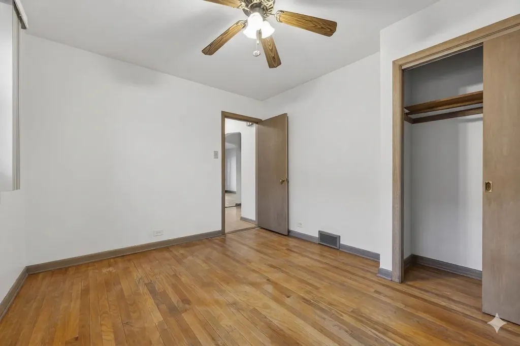 4618 West 87th Street Chicago IL 60652