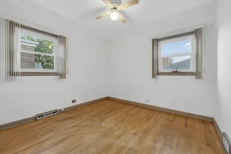 4618 West 87th Street Chicago IL 60652