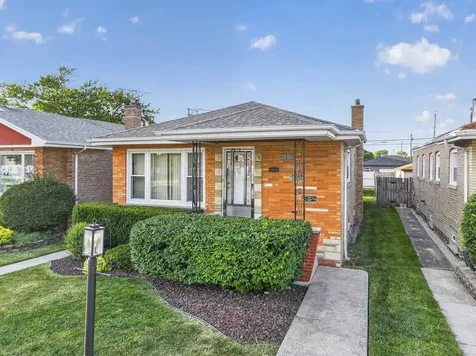 4618 West 87th Street Chicago IL 60652
