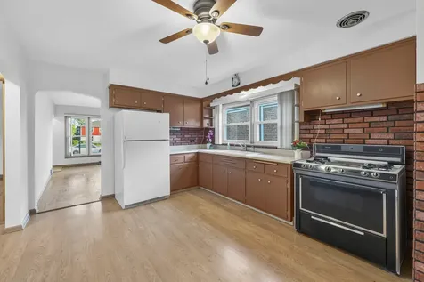 4618 West 87th Street Chicago IL 60652