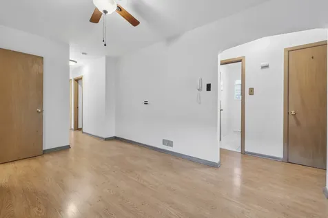 4618 West 87th Street Chicago IL 60652