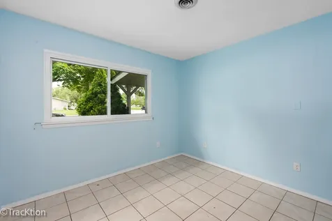 34 Scarsdale Road Montgomery IL 60538