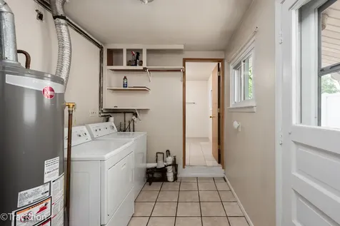 34 Scarsdale Road Montgomery IL 60538
