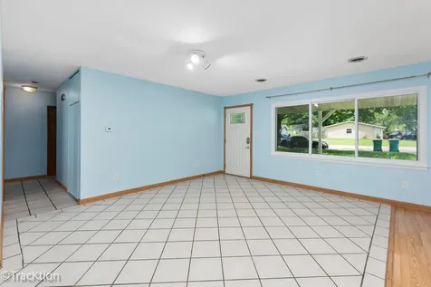 34 Scarsdale Road Montgomery IL 60538