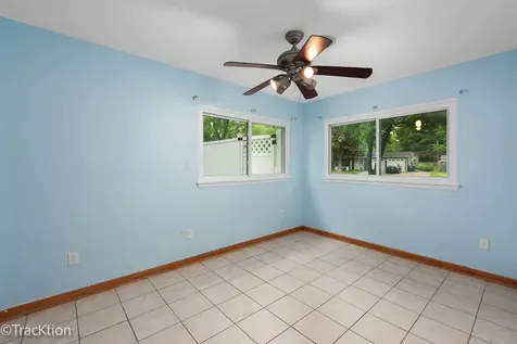 34 Scarsdale Road Montgomery IL 60538